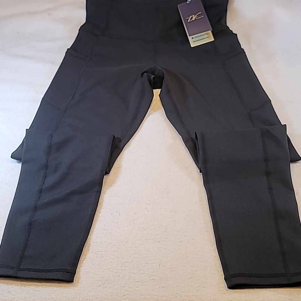 0808. NWTs ~ DragonFit ~ Large ~ Phone Pocket In the Waistband ~ 2 Thigh Pockets